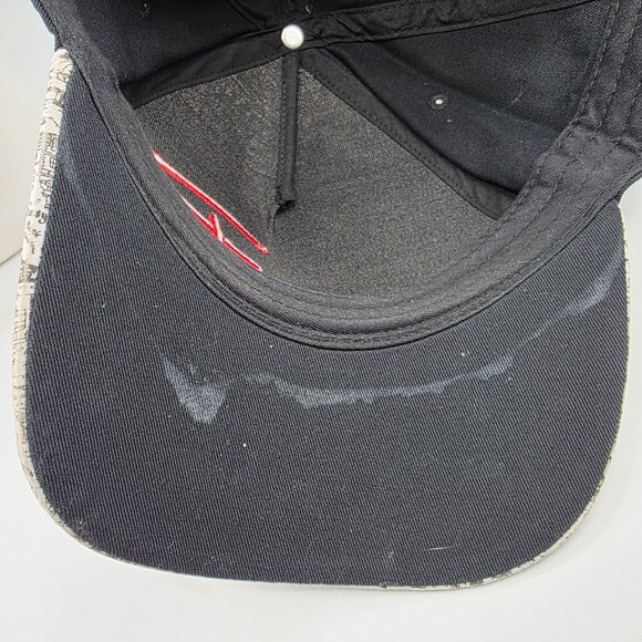 Disney D Black White Adult Snapback Hat Red Logo Adjustable Casual Outdoors - Picture 8 of 9